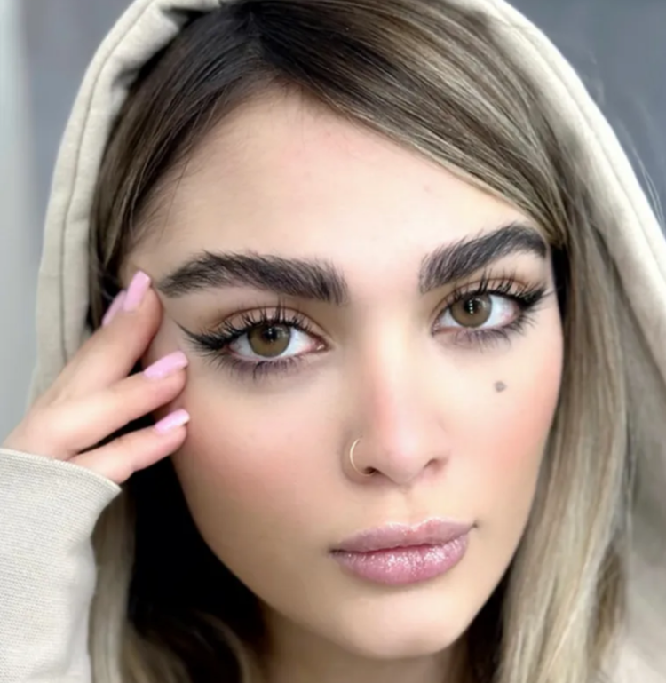 لنز چشم برند آیس کالر رنگ رادین گلد