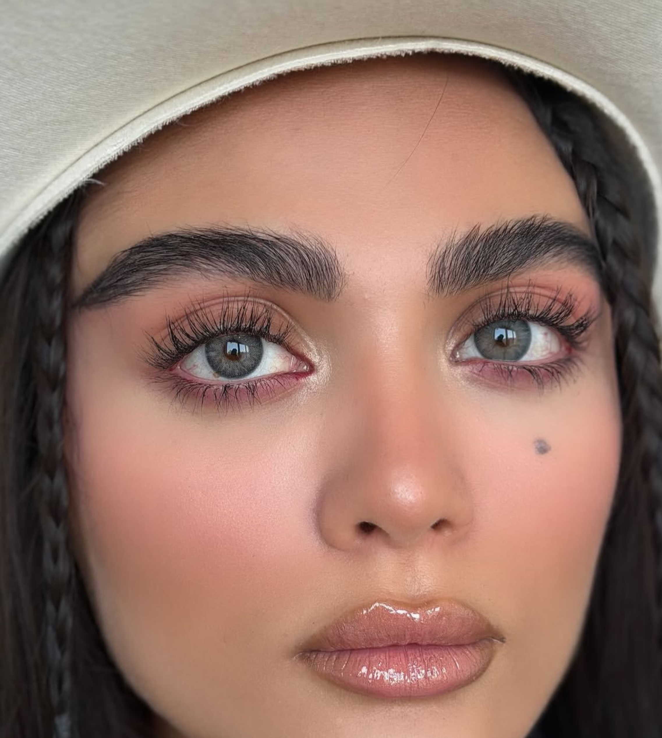 لنز رنگی برند رز رنگ کلارا گری